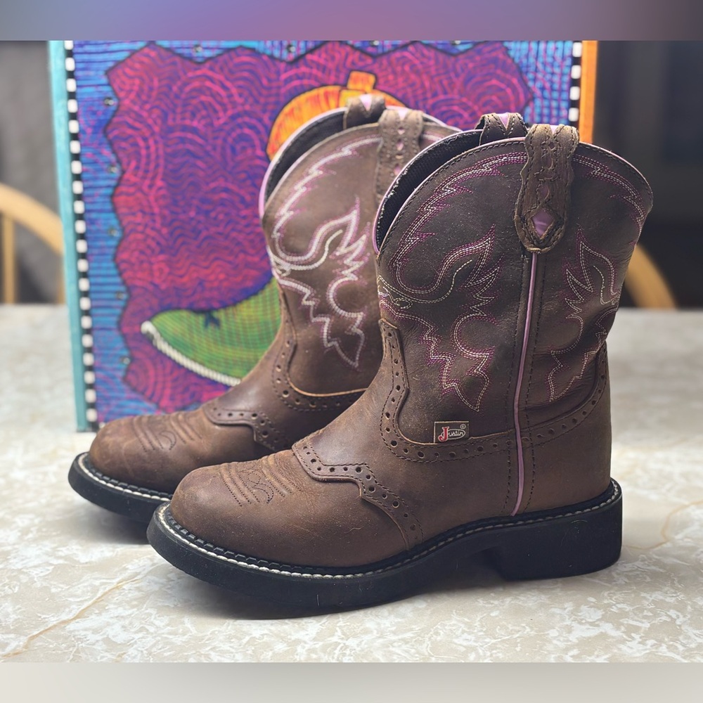 Justin Gypsy Boots Size 7B EUC